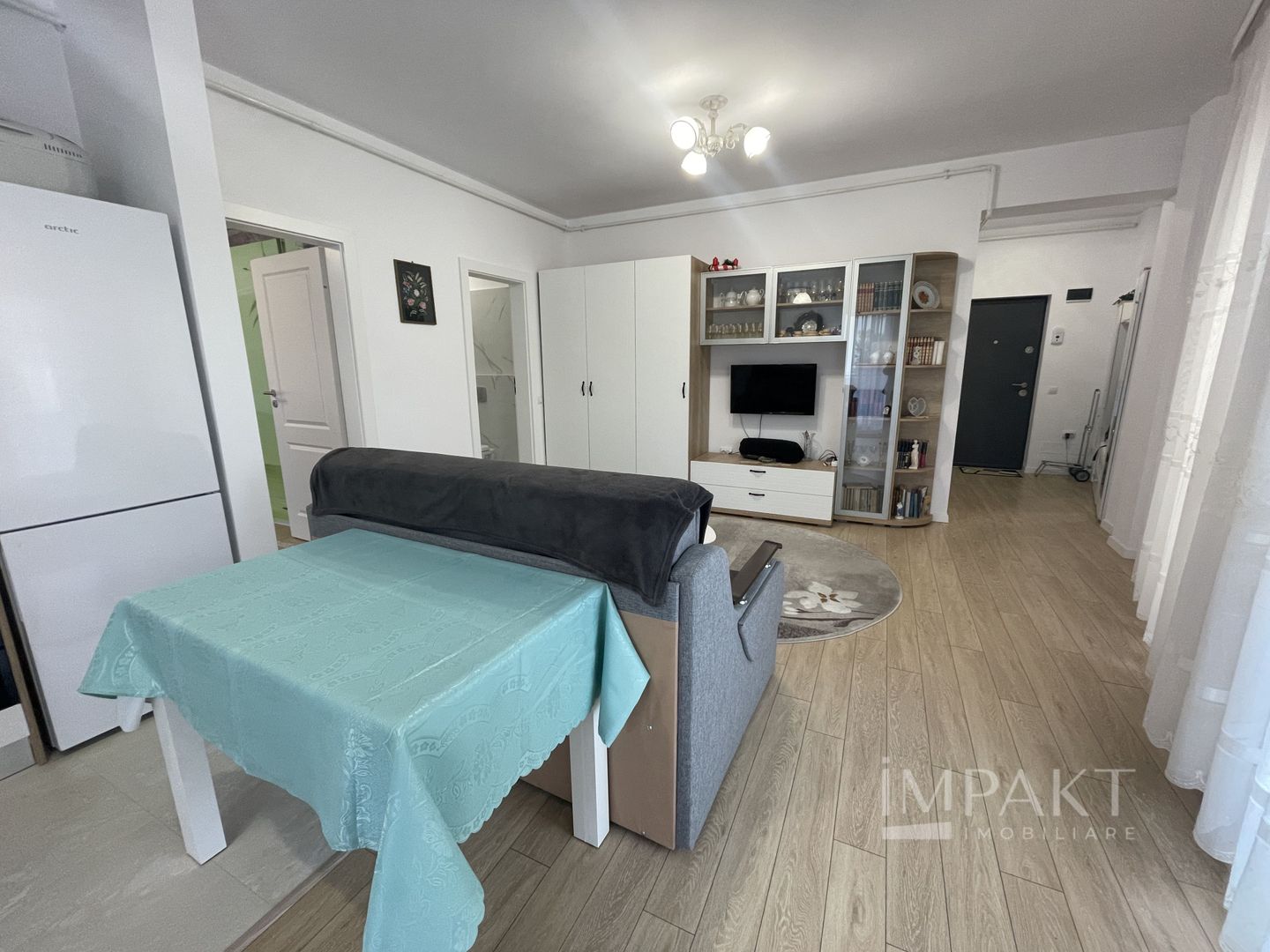 Apartament cu 2 camere in zona Semicentrala - Poză 2