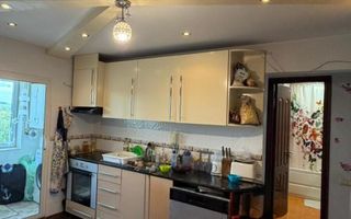 Apartament 2 camere decomandat – mobilat și utilat, zona Hotvon - Poză 6