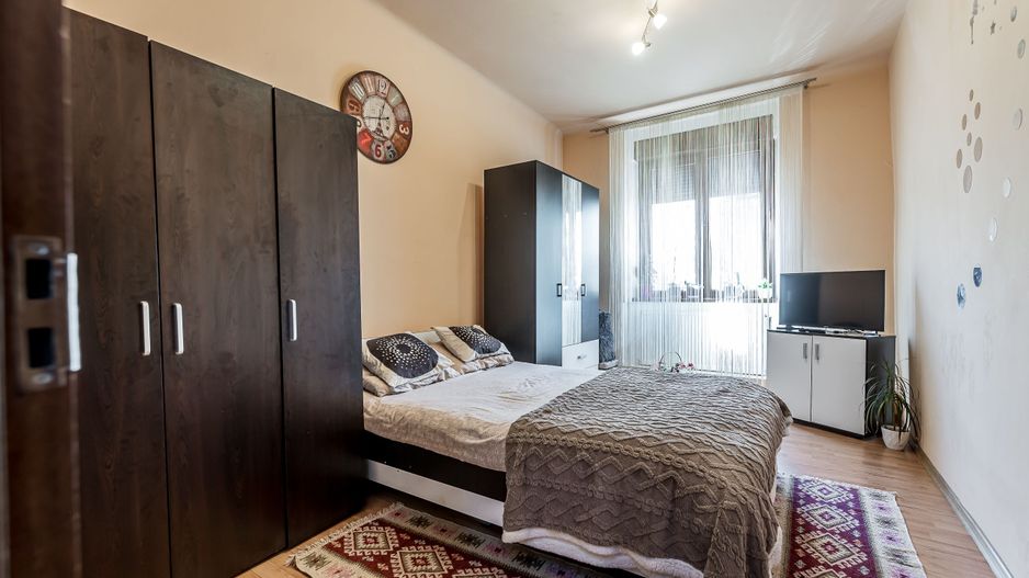 Apartament în centru cu acces auto și garaj propriu - Poză 4