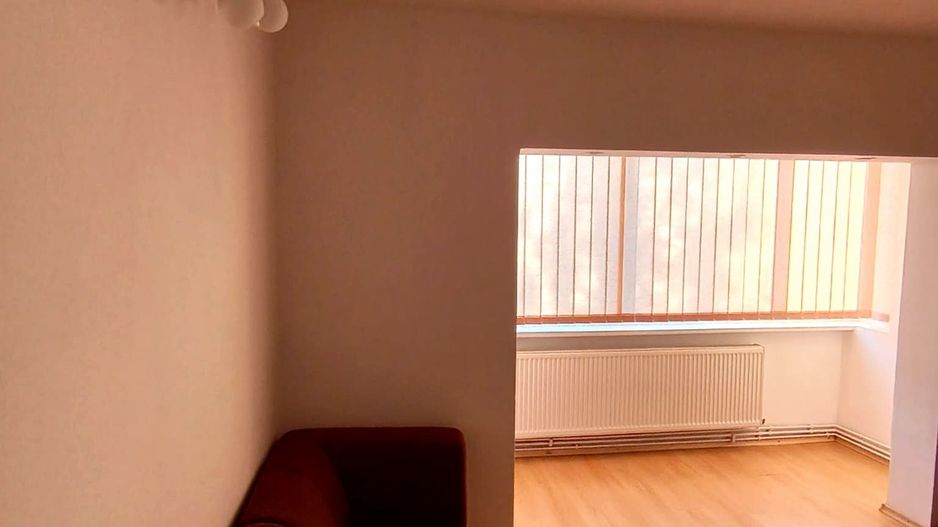Apartament cu 2 camere, 55 mp, centrală proprie și aer condiționat - Poză 3
