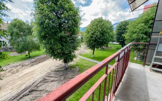 Decomandat, spatios, etaj 1, cadru cu verdele naturii, Zarnesti, Brasov - Poză 2