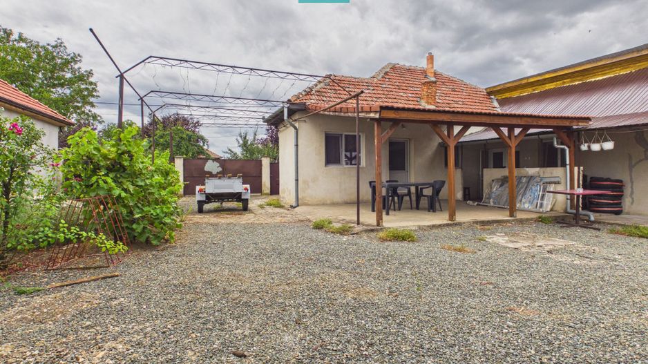 Casă solidă în Curtici cu teren de 1166 mp - Poză 30