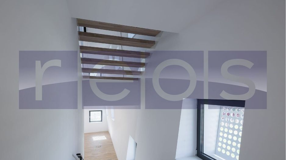 VANZARE -CLADIRE DE BIROURI - ARHITECTURA EXCEPTIONALA - Poză 24