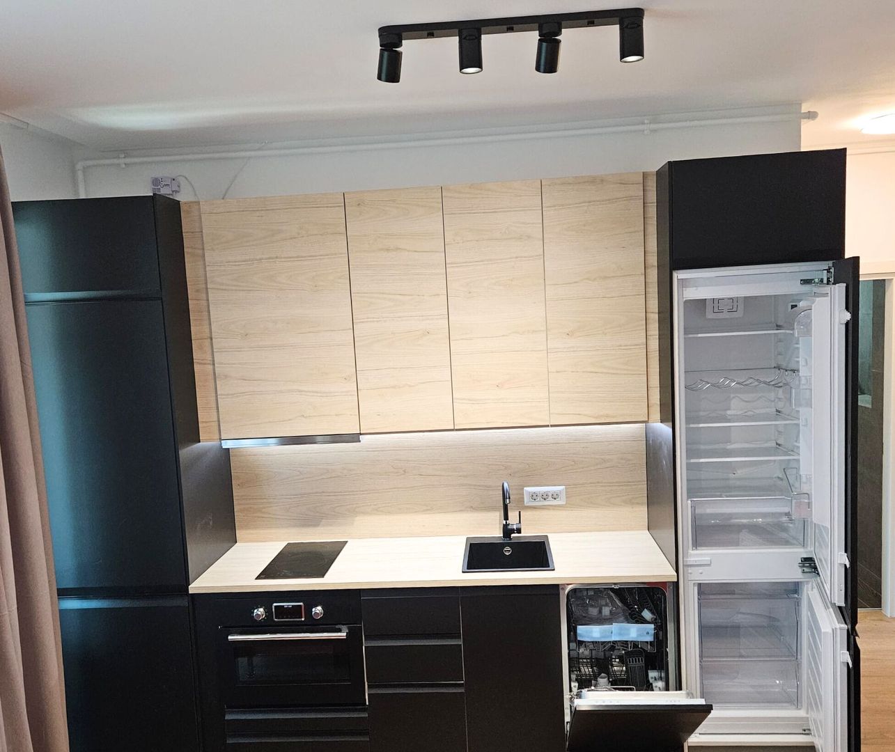 De închiriat apartament modern în clădirea Blue Bike Pipera - Poză 12