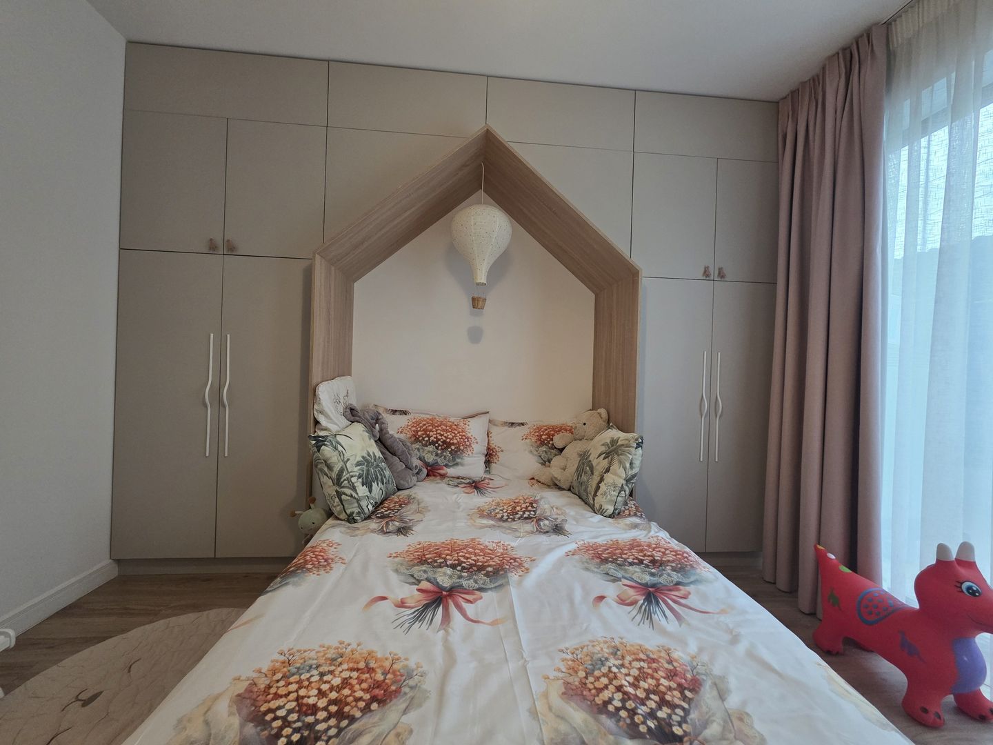 Apartament 4 camere, Iancu Nicolae utilat mobilat complet Investitie - Poză 14