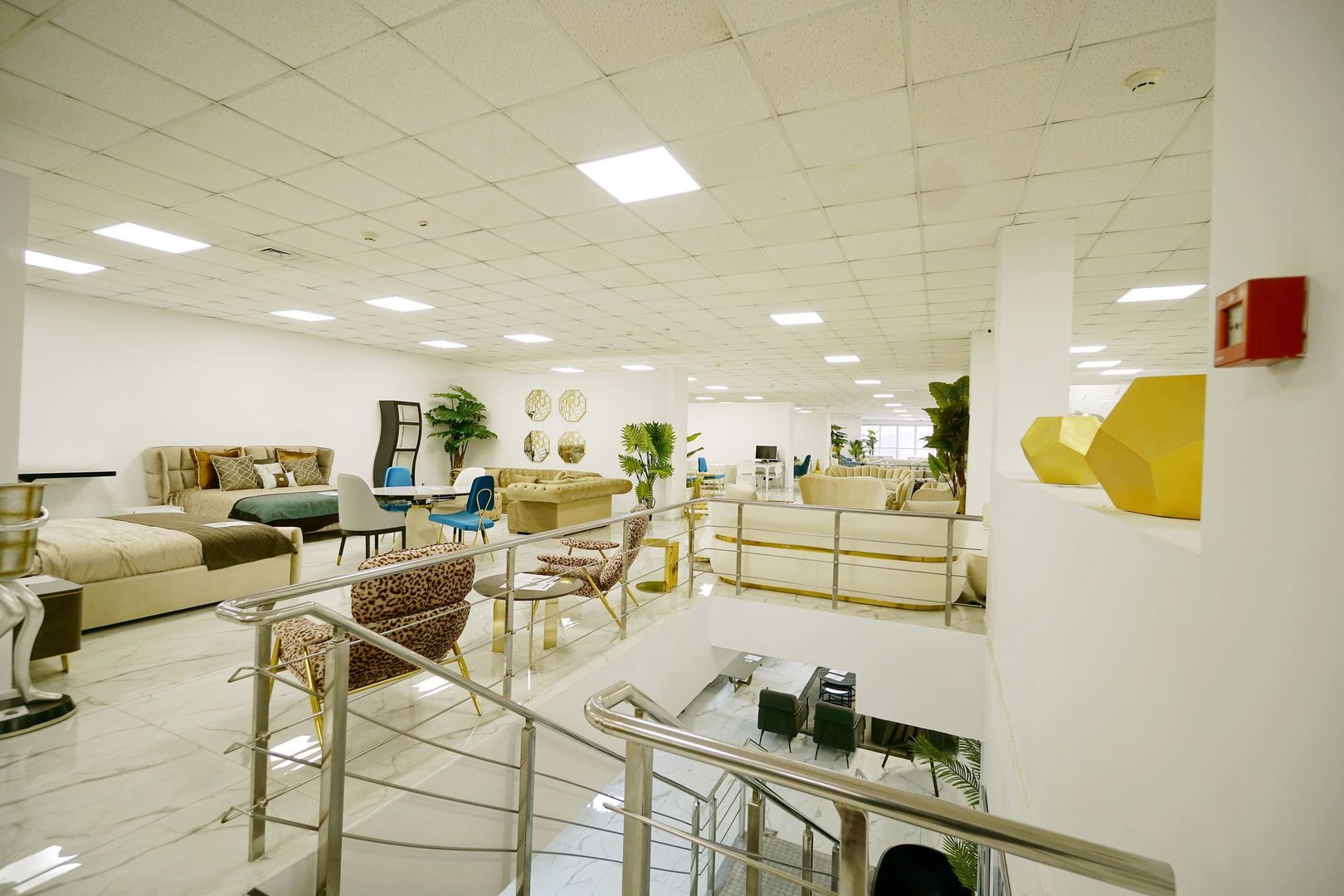 Spatiu comercial 2000 mp,Valea Cascadelor - Poză 18