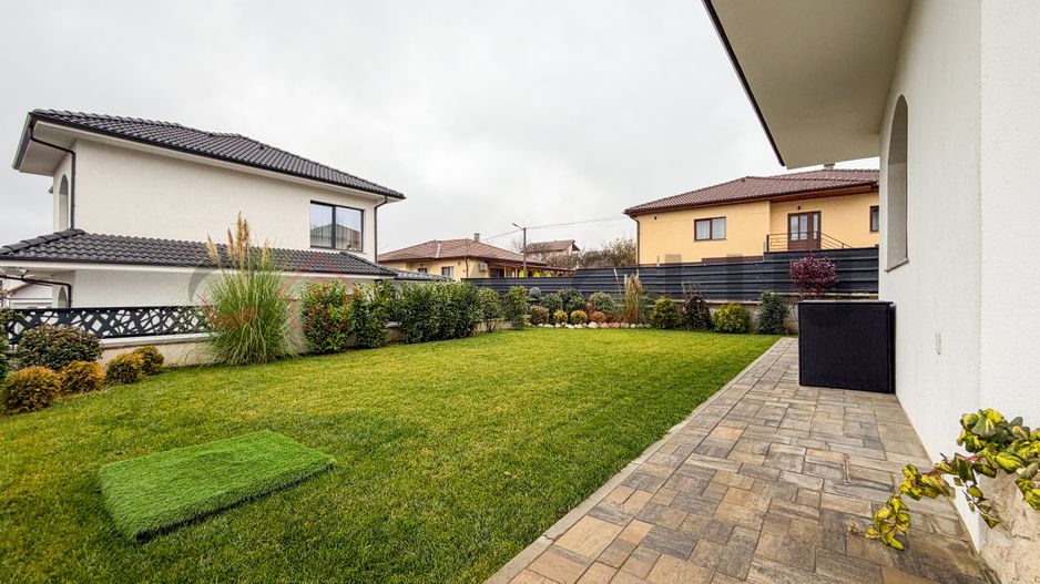 Casa individuala cu teren de 400 mp, Dezmir - Poză 2