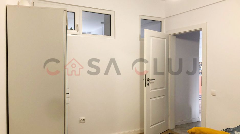 Zona Semicentrala - Modern, Etaj Intermediar, spatios - Poză 12