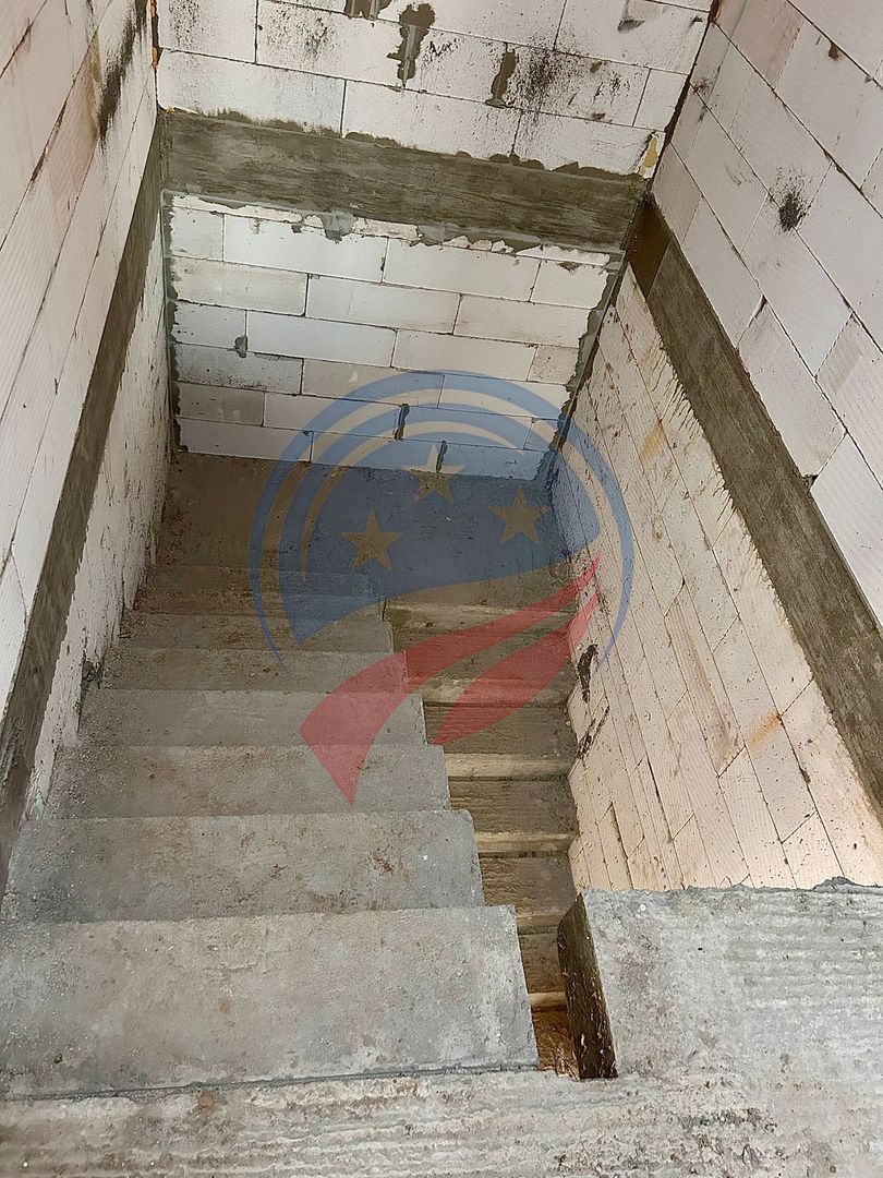 Vilă cu 5 camere de vânzare în zona Damila - Poză 23