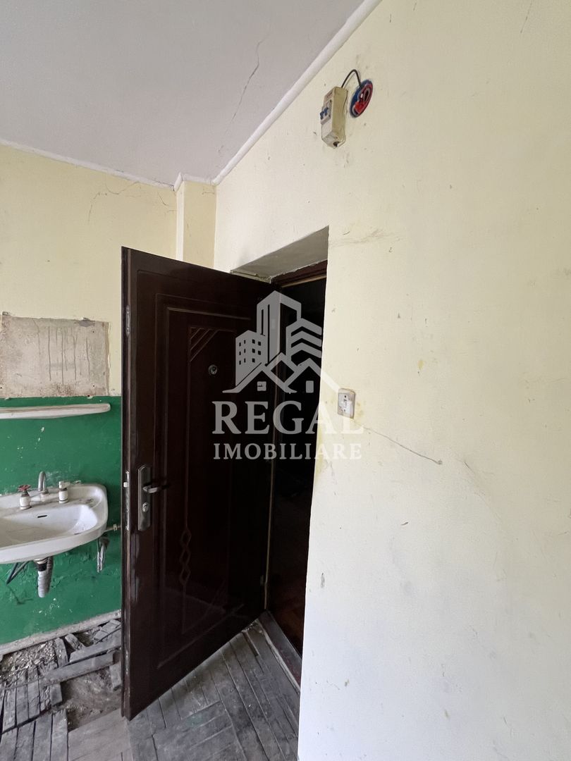 Cameră de cămin de vânzare –  ideală ca investiție sau locuință - Poză 3