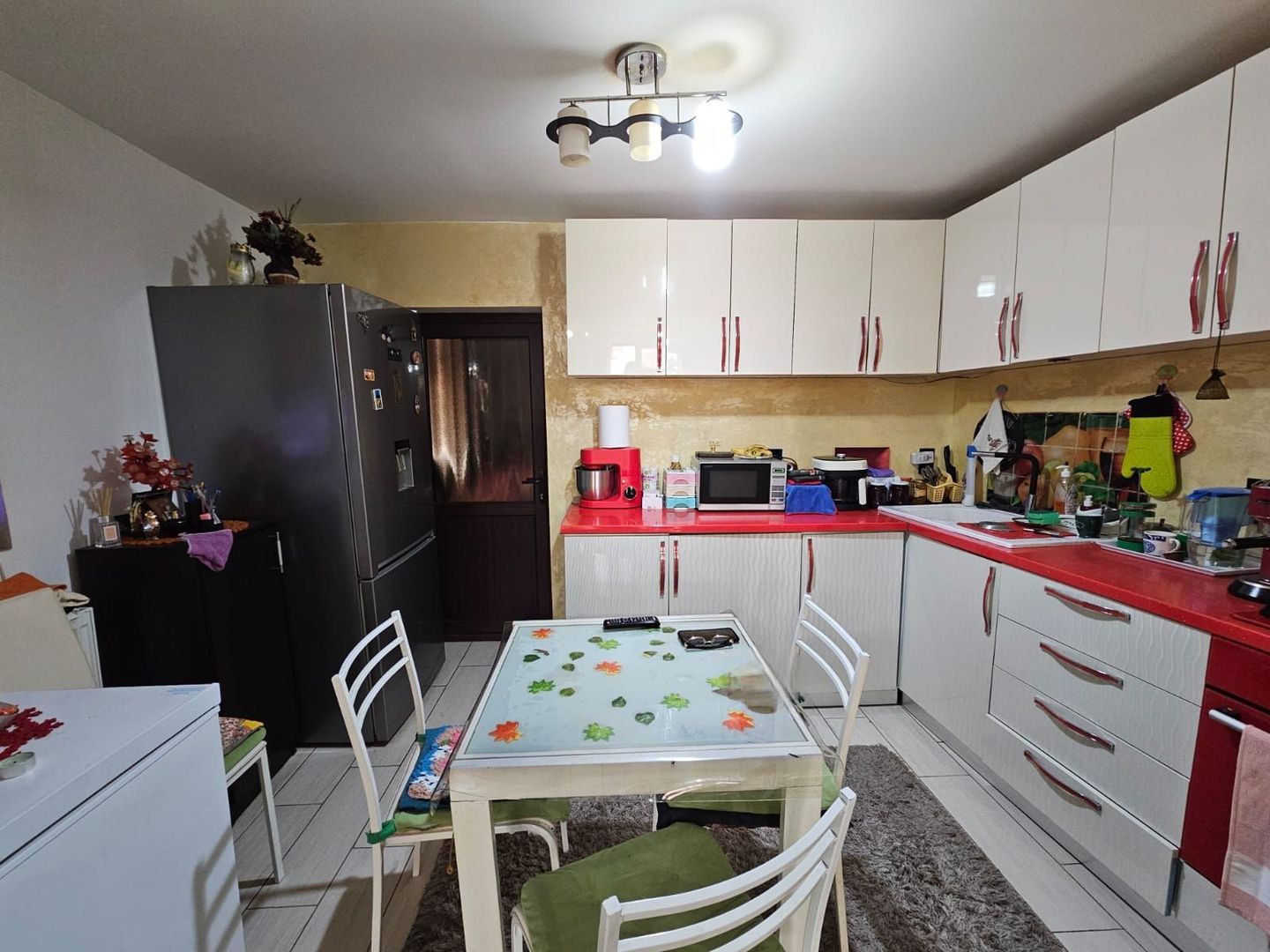 Casă cu 4 camere și curte generoasă în cartierul Coiciu - Poză 5