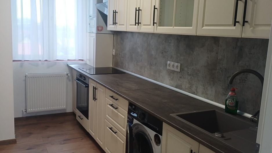 Apartament 2 camere, decomandat - Poză 1