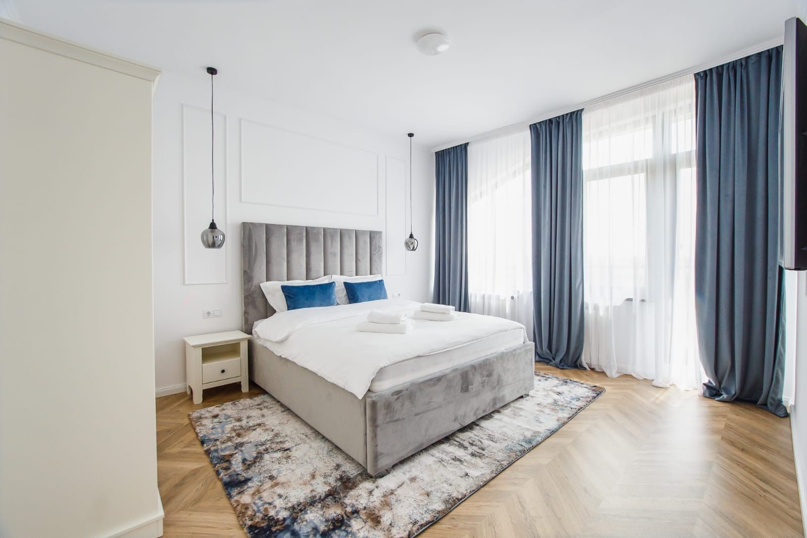 Apartament de închiriat la casă - Poză 1