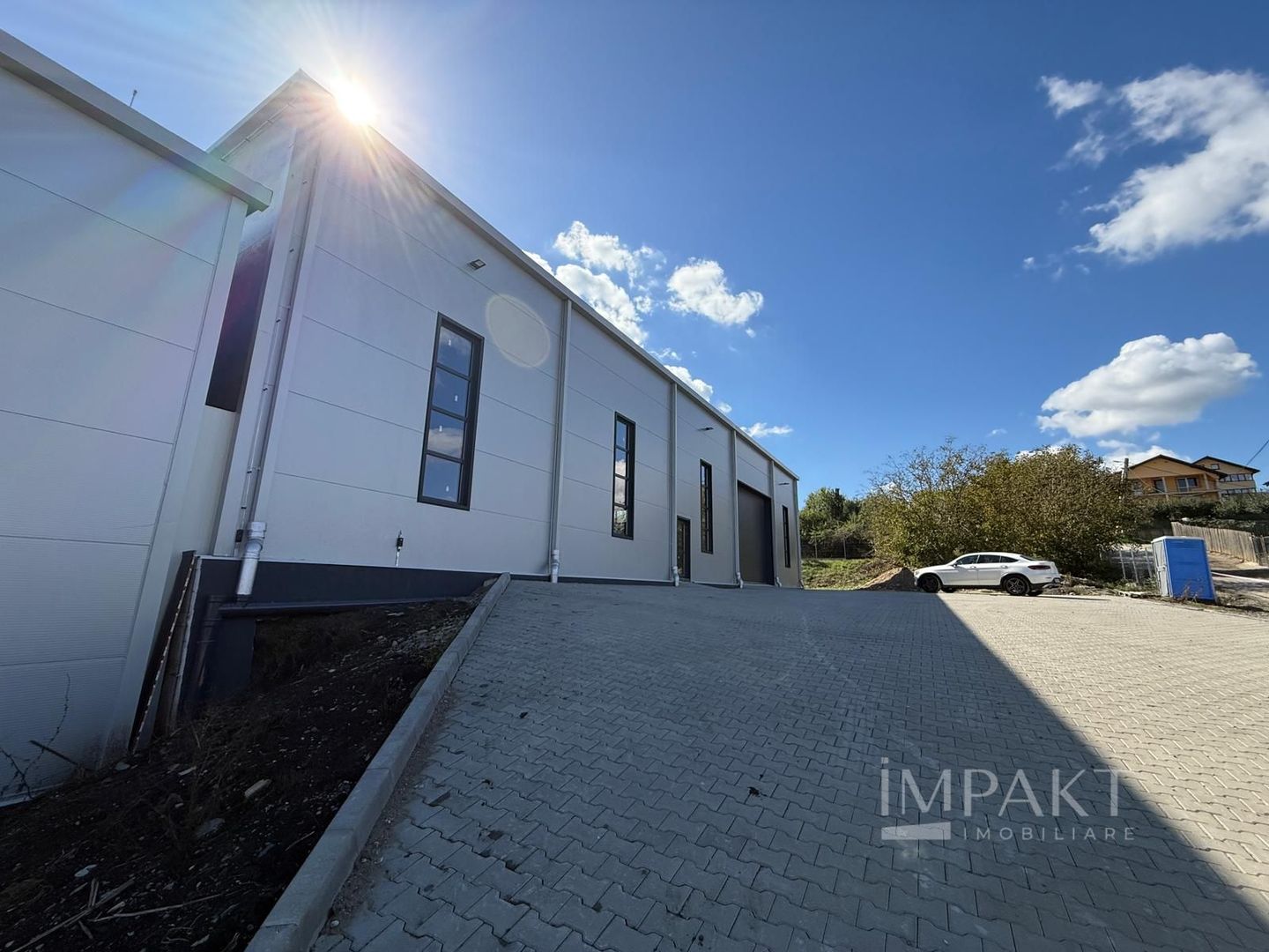 Hala industriala de inchiriat cu acces 2 TIR-uri, în Campenesti! - Poză 1