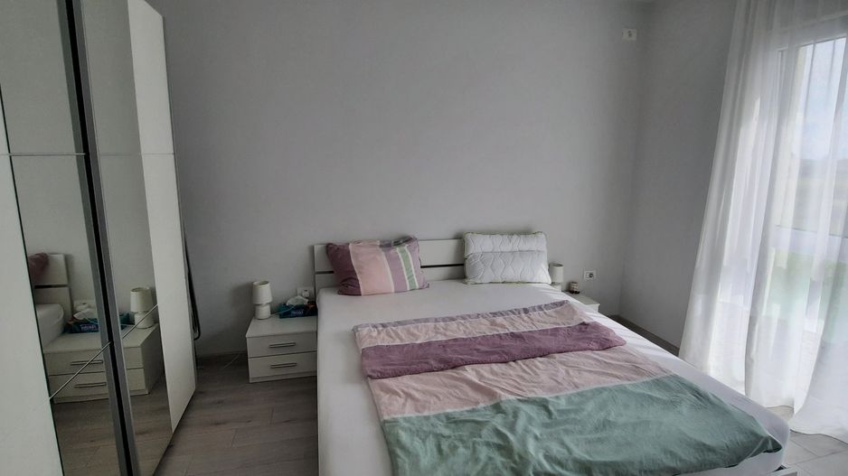 Apartament cu 2 camere si  2 locuri de parcare - Poză 16