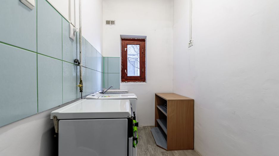 VANDUT! Garsoniera Ultracentrala - str. Episcopiei - COMISION 0% - Poză 4