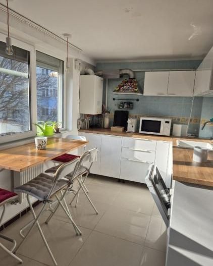 Apartament 3 camere cu parcare – spațios, complet echipat, ideal pentru familie - Poză 5