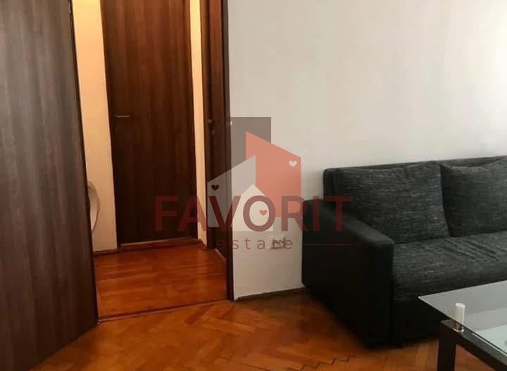 2 camere | etaj 2 | centrala proprie | mobilat si utilat | zona excelenta | - Poză 4