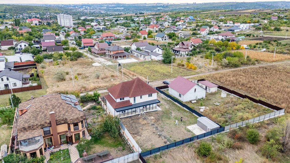 Duplex Modern în Ghidighici – 4 Camere, 96 m², 6 Ari, la 10 Minute de Chișinău - Poză 3