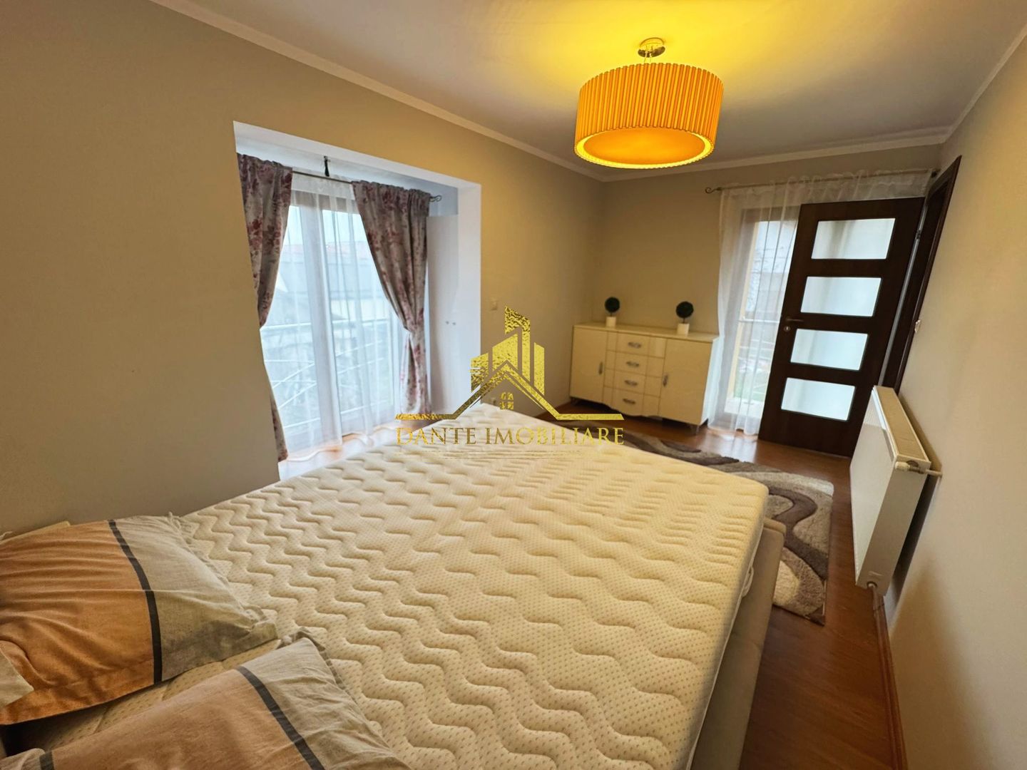 3 camere, mobilat modern, balcon, parcare, Dambul Rotund - Poză 3