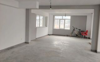 Spațiu comercial de închiriat, 100 mp, în Pașcani - Poză 2