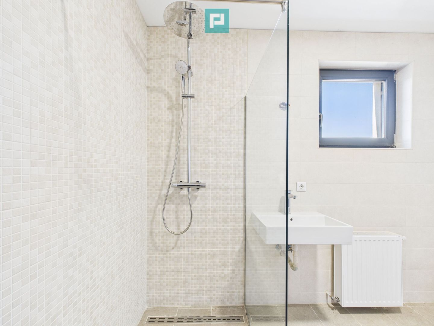 Casă modernă cu 3 dormitoare, curte și parcare – Corbeanca - Poză 24