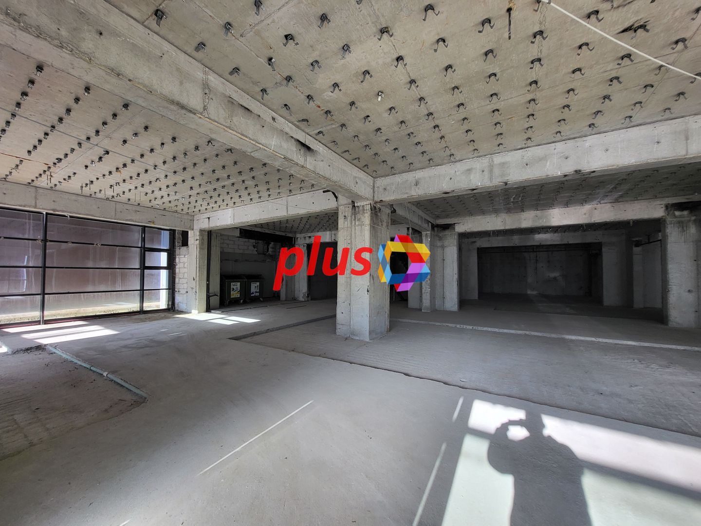 Clădire mixta -3600 mp - Poză 14