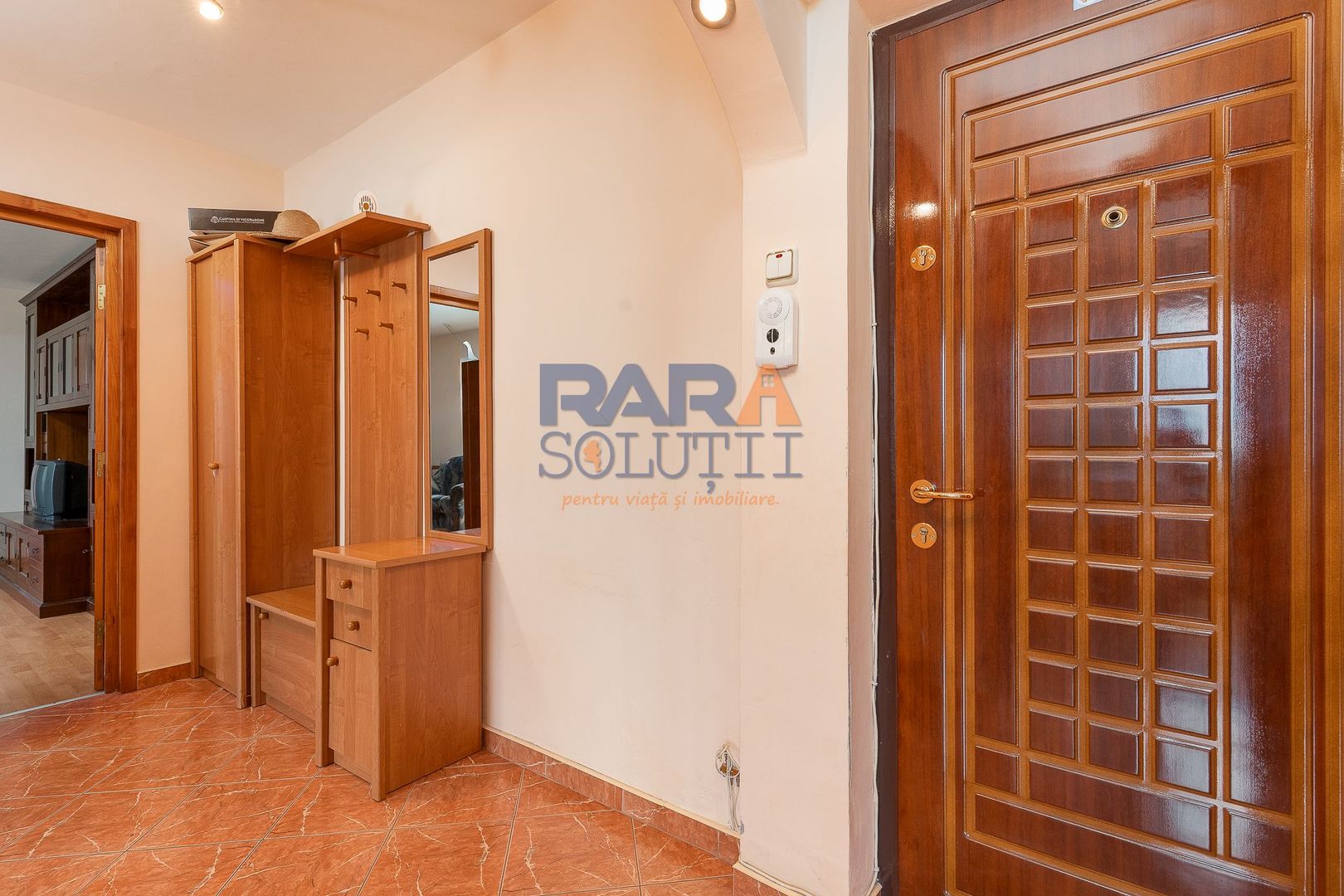 Apartament 3 camere, două băi - Str. Bogdan Dragoș - Poză 2