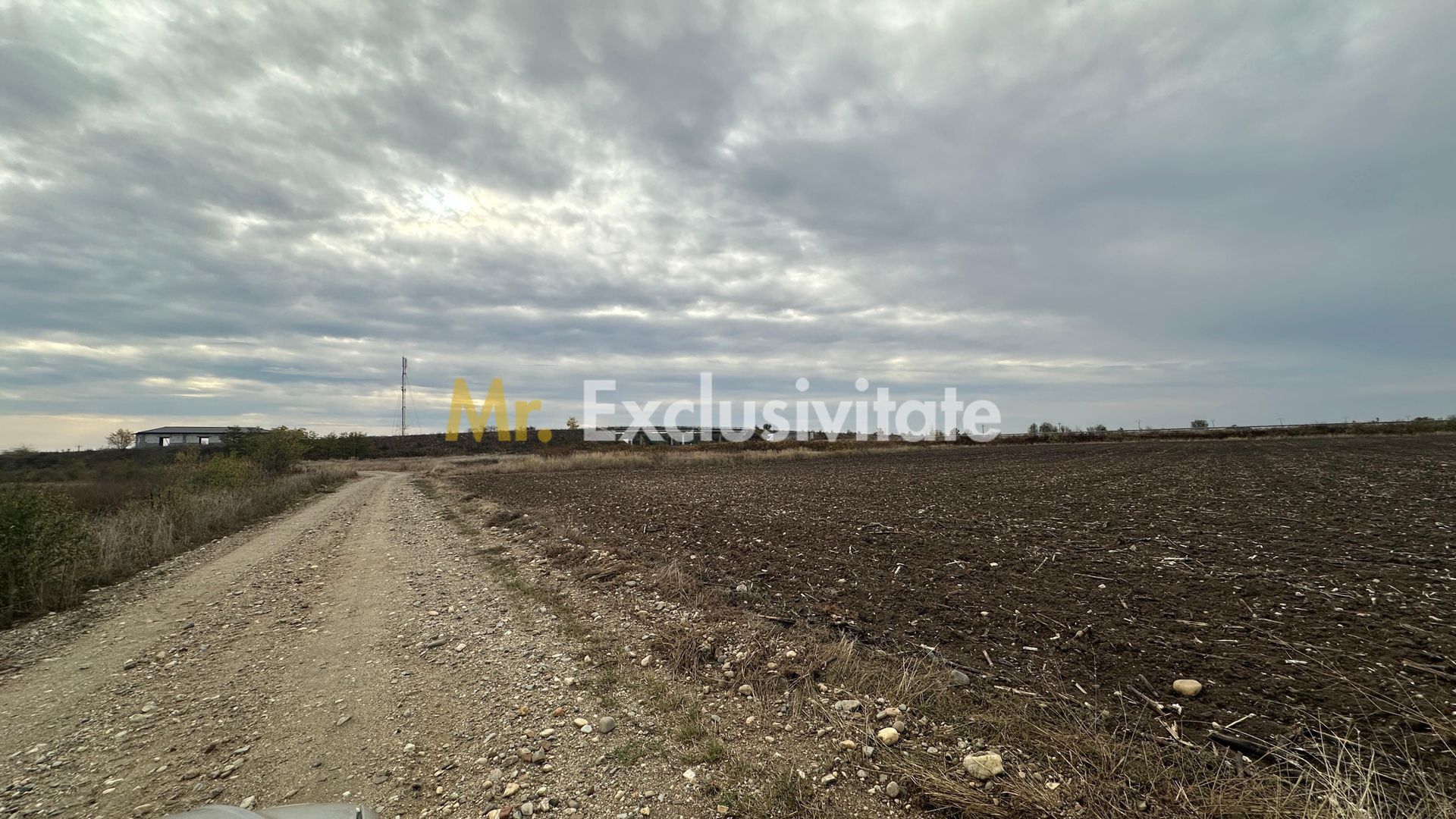Teren extravilan de vânzare – în apropierea autostrăzii A1, km 80 - Poză 2