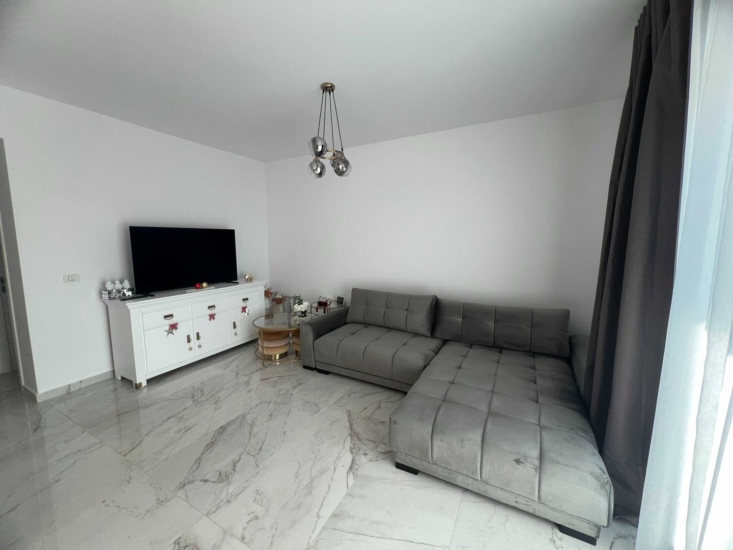 Braytim | 1 Camera |  Etaj 1 | Centrala proprie | Loc de parcare - Poză 2