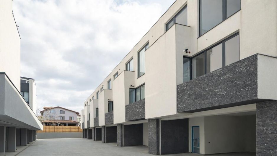 Iancu Nicolae - Vila high-end pe malul lacului, Gradina cu Ponton - Poză 34