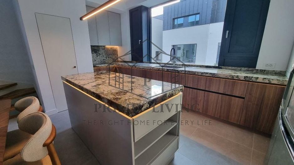 VILA DE LUX CU 4 CAMERE LA INCHIRIERE IN COMPLEX EXCLUSIVIST - Poză 3