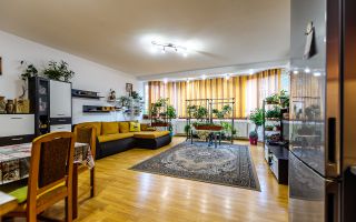 Casă cu teren pe Calea Timișorii - Poză 1