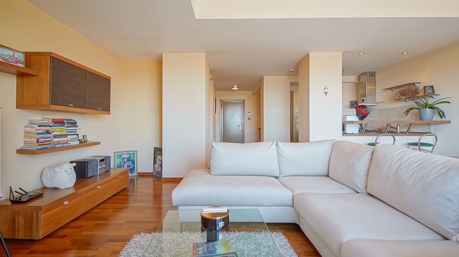 2 CAMERE 81 MP | DOUA BAI, TERASA SI BOXA | BELLEVUE DRUMUL POIENII - Poză 3