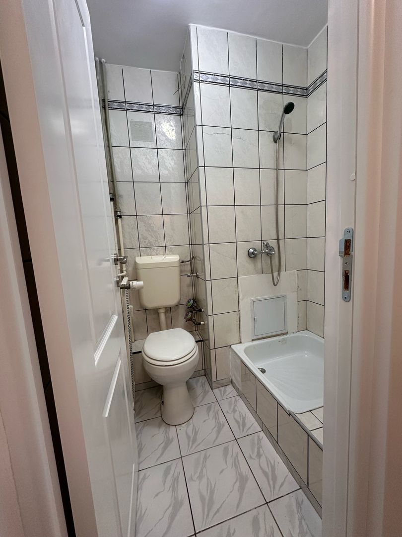 Apartament de inchiriat 3 camere, Metrou Crangasi, Bucuresti A35 - Poză 10