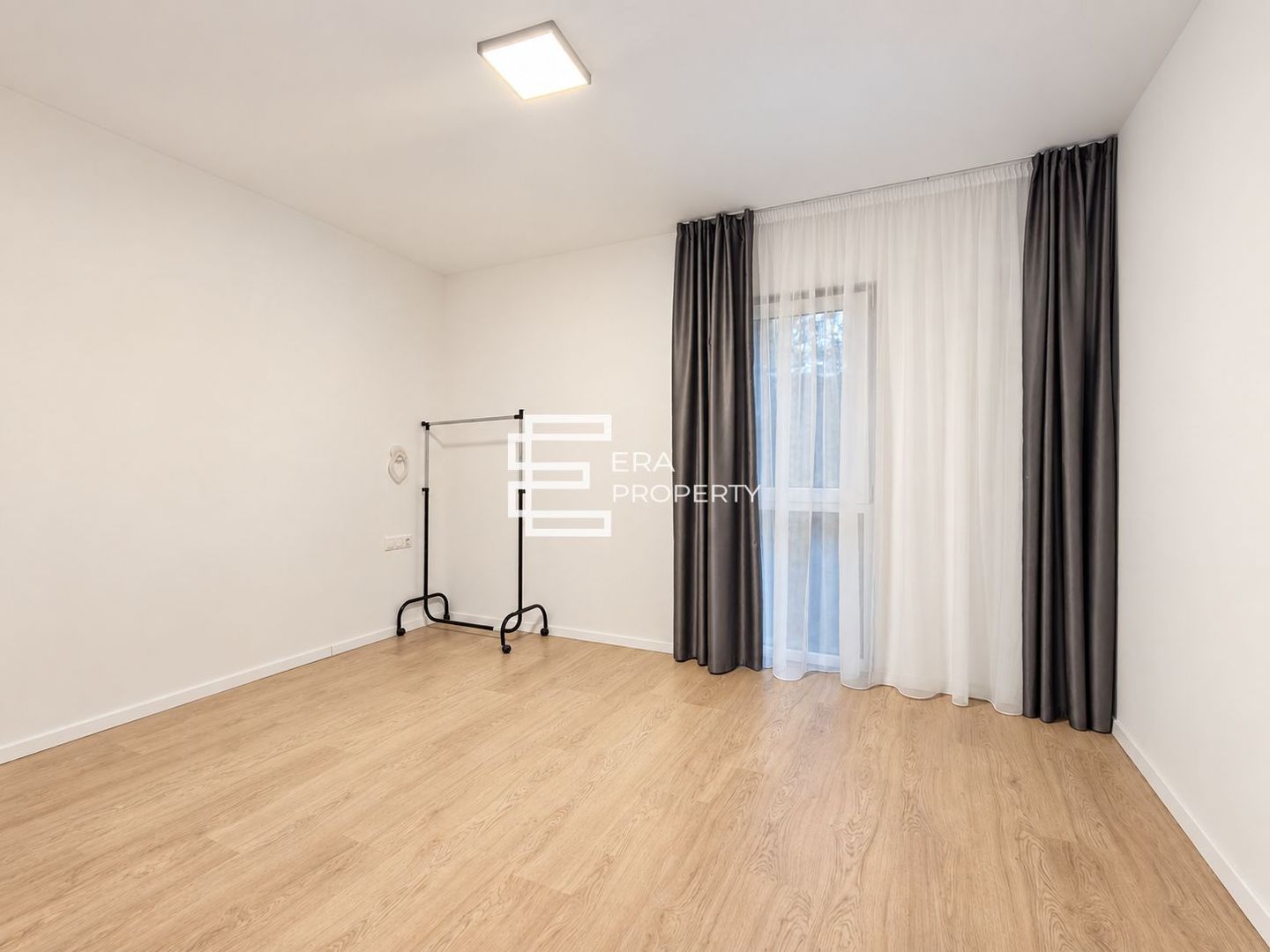 Casa de inchiriat 4 camere, 2 bai, curte si terasa | Selimbar - Poză 9