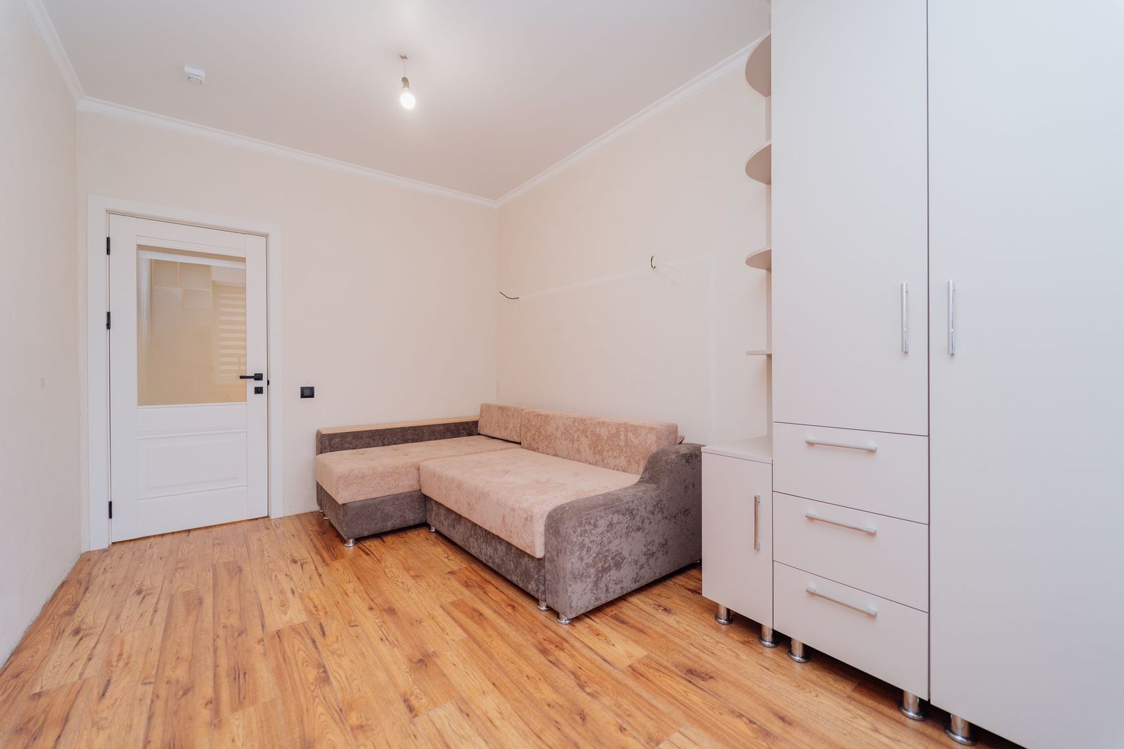 Se vinde apartament pe str. Dacia - Poză 8