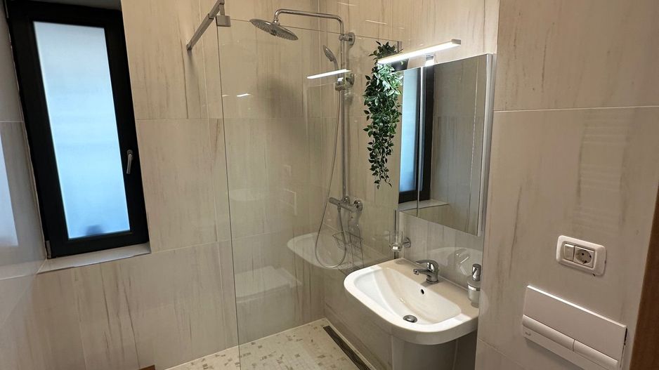 Apartament cu terasa mare zona Lipovei - intrare Dumbrăvița - Poză 14