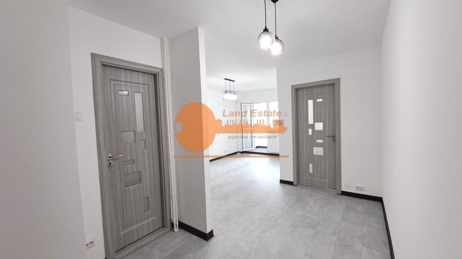 Garsoniera Lujerului-Veteranilor ( 1981-bloc mixt-3min metrou) - Poză 1