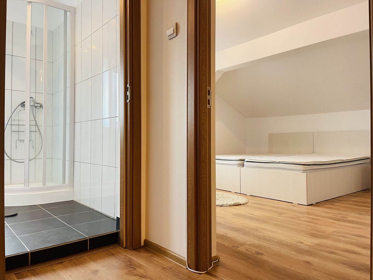 Casa din Dumbravita, 4 camere, 110 mp - Confort si liniste - Poză 37