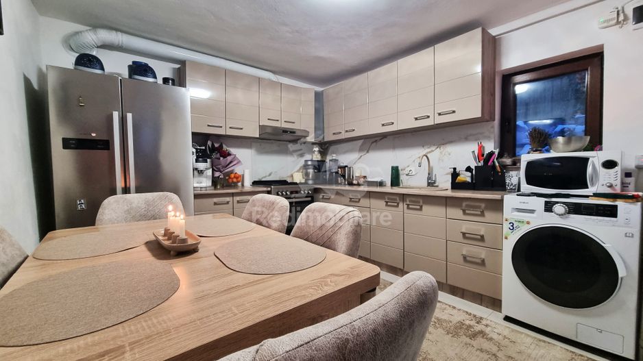 Casă funcțională, curte proprie, finisaje moderne - Poză 2