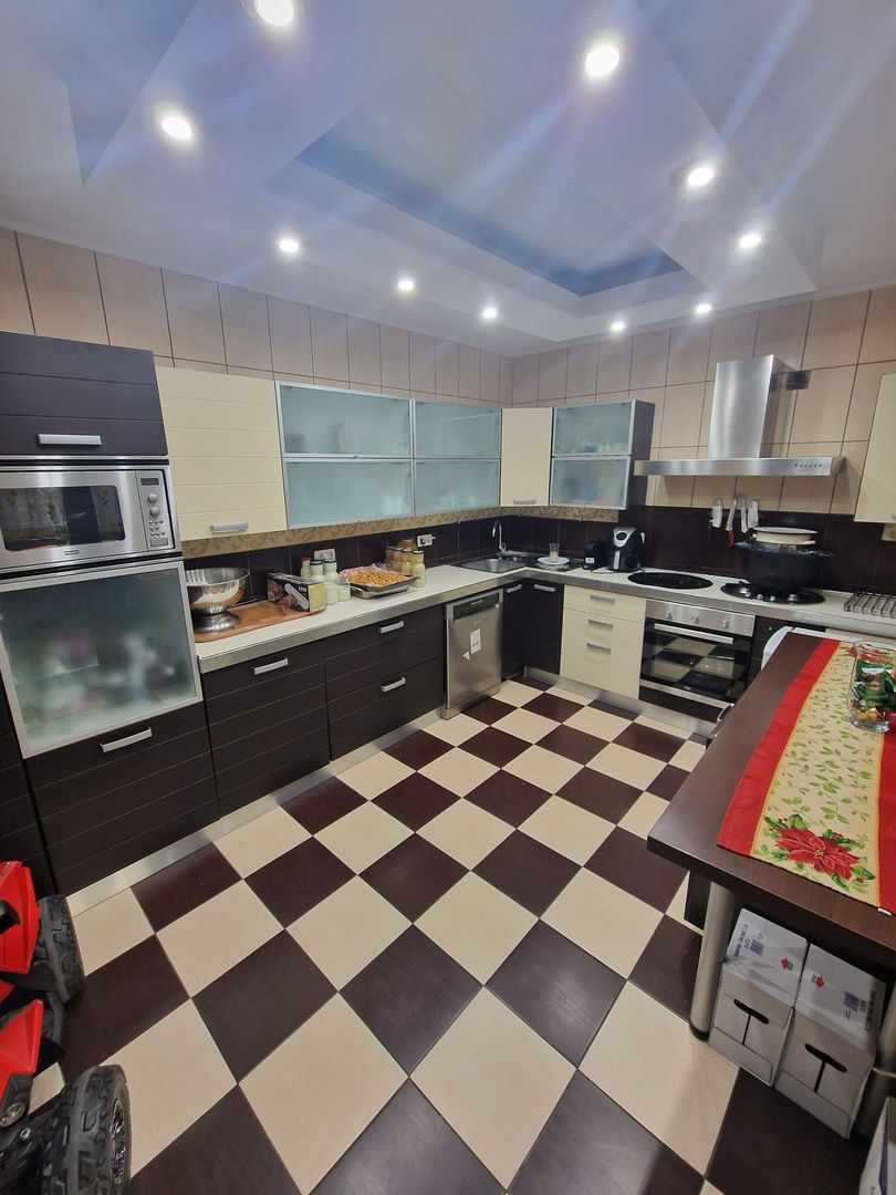 De vanzare vila deosebita, Prelungirea Ghencea/Cartierul Latin - Poză 1