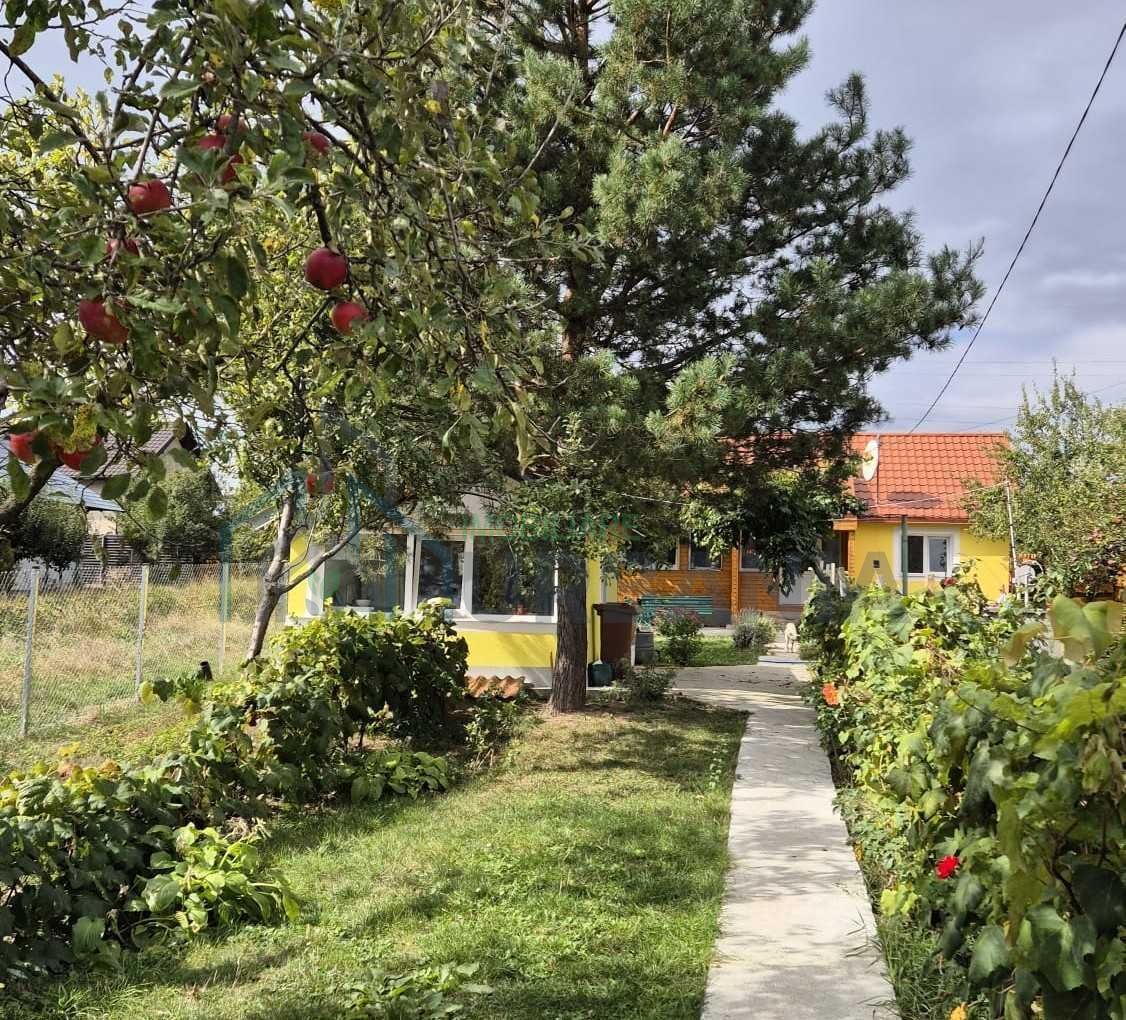Casă individuală renovată integral, 70 mp, și teren 940 mp, în apropiere de Valea Sânzienelor, Rediu - Poză 1