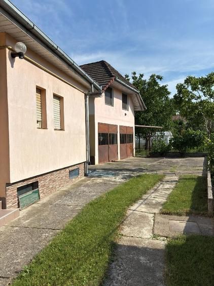 Agenția imobiliara BRASADAS vinde casa in zona CENTRALA. - Poză 1
