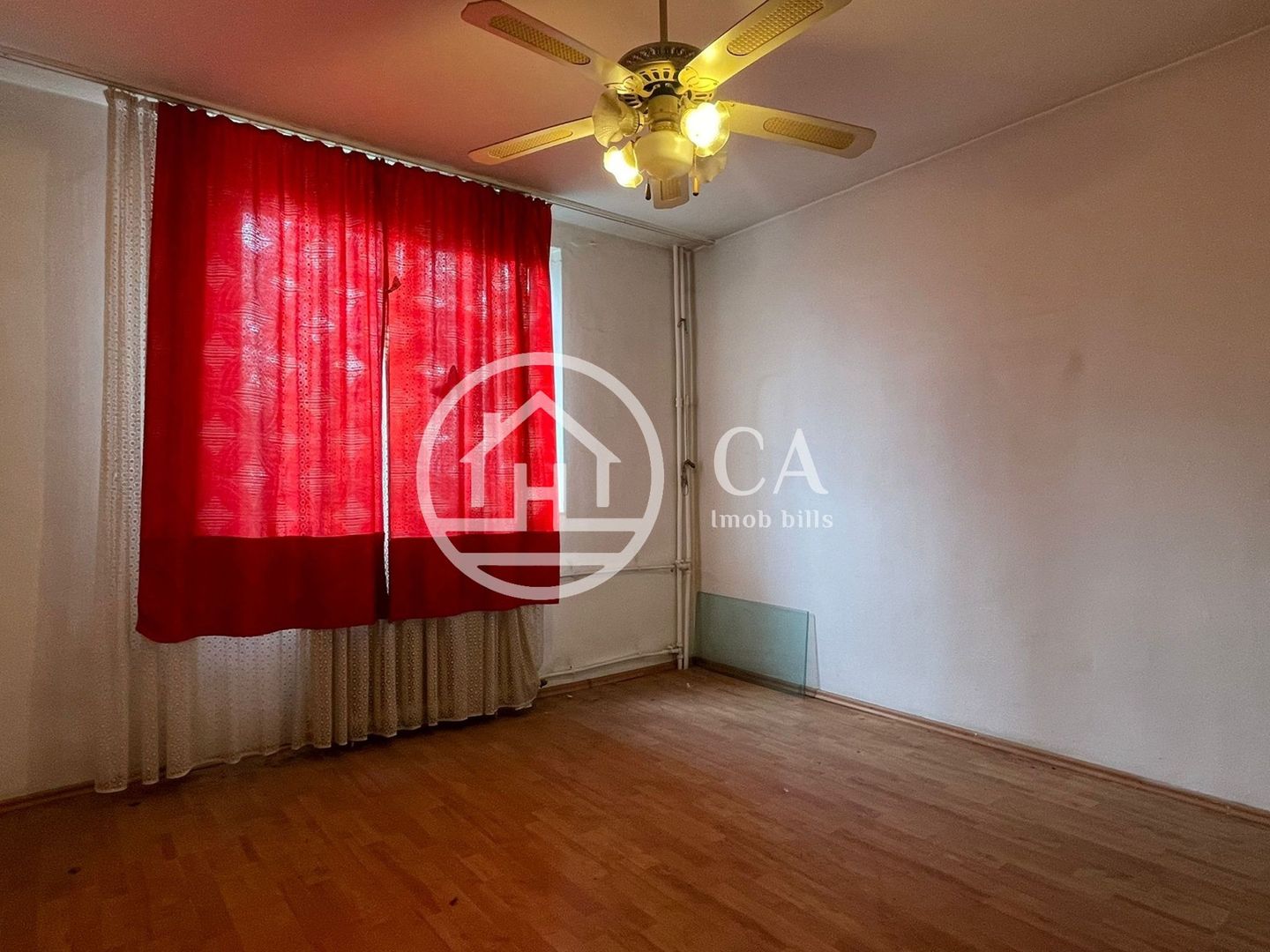 Apartament de vânzare cu 3 camere în zona Nufarul, Oradea - Poză 4