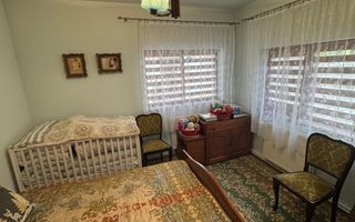 Casă cu 4 camere de vânzare – Str. I. C. Brătianu - Poză 5