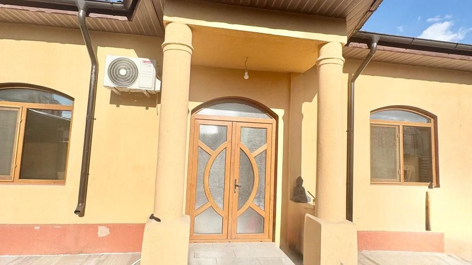 De vânzare – Casă , Str. Dorobanți - Poză 1