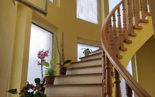 Vila generoasa,destinatii multiple - Poză 10