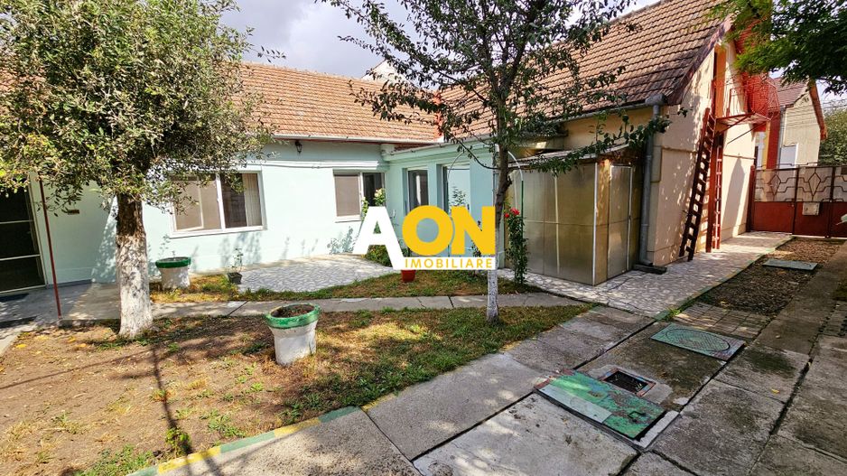 Casa 5 camere, 369 mp teren, zona Centru, pretabila pentru birouri - Poză 1