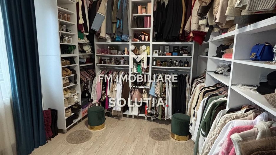 Apartament Ultracentral de vanzare pe Două Niveluri - Poză 2